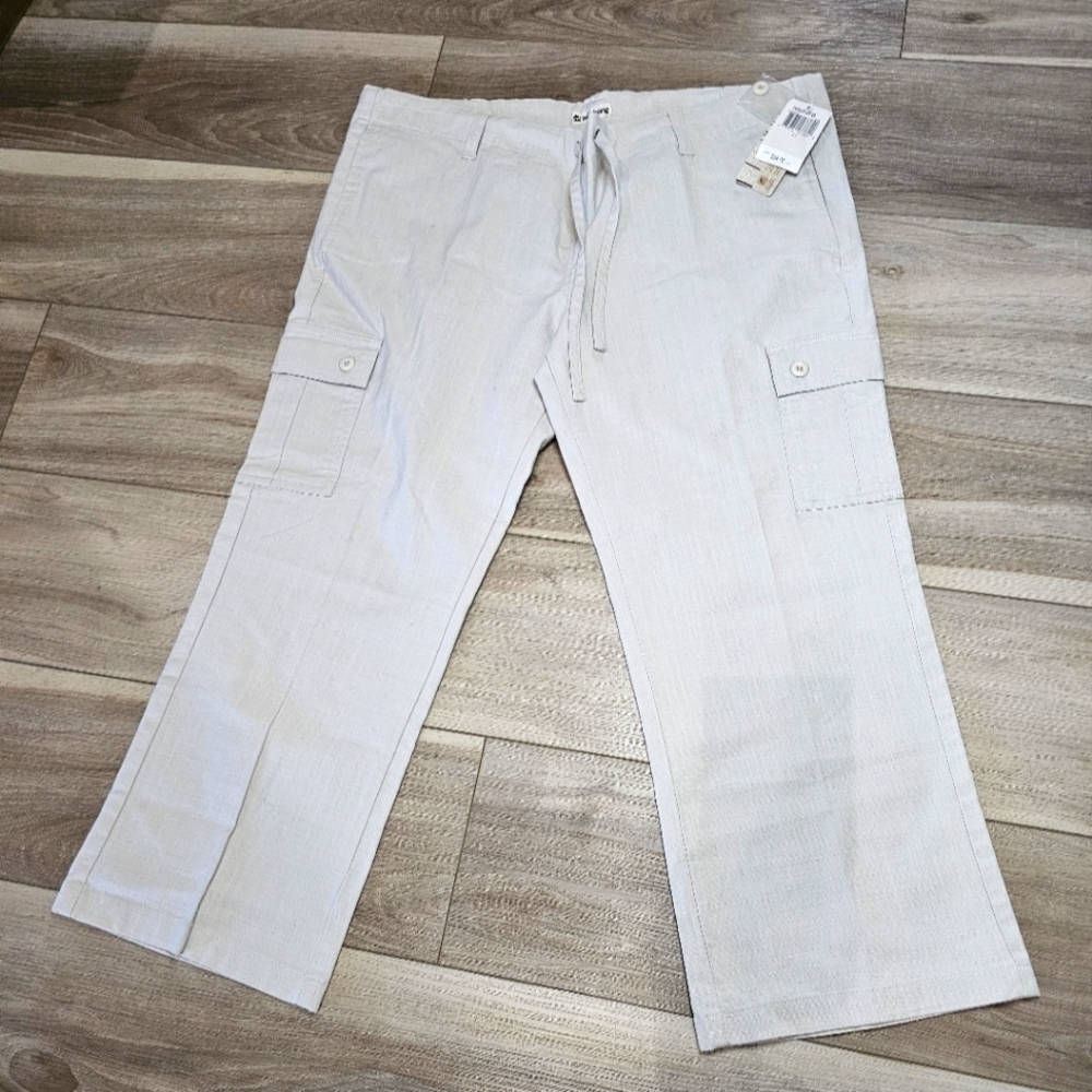 Brand New Billabong Women's Cropped Cargo Pant